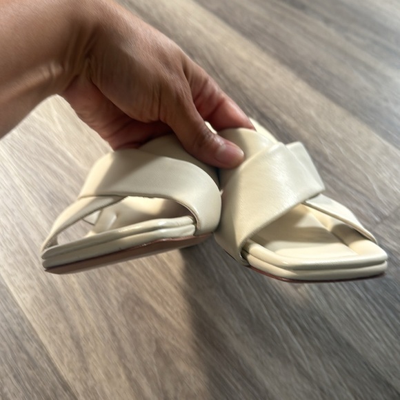 Vince Women's Cream Criss Cross-Strap Sandals Cecilia Square toe Elegant Shoes 9 - Picture 5 of 8